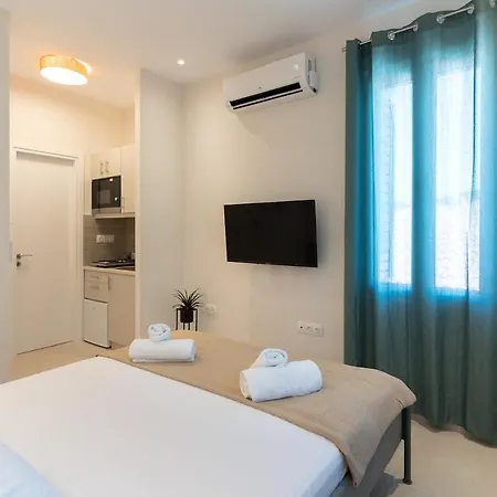 Sea & Salt Boutique 3 Finikounta