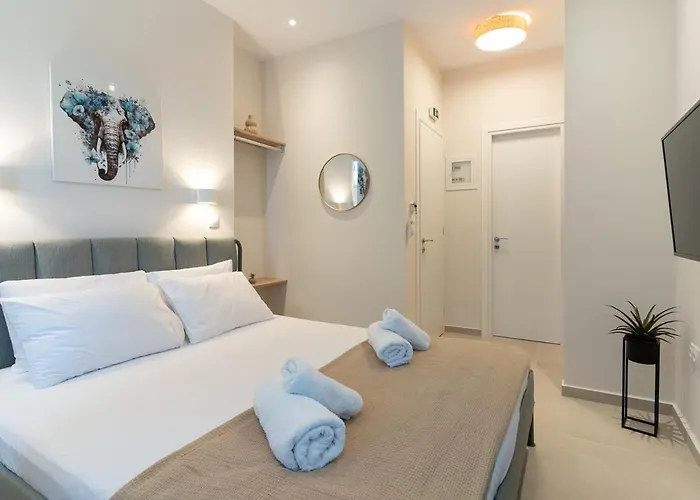 Sea & Salt Boutique 3 * Finikounta